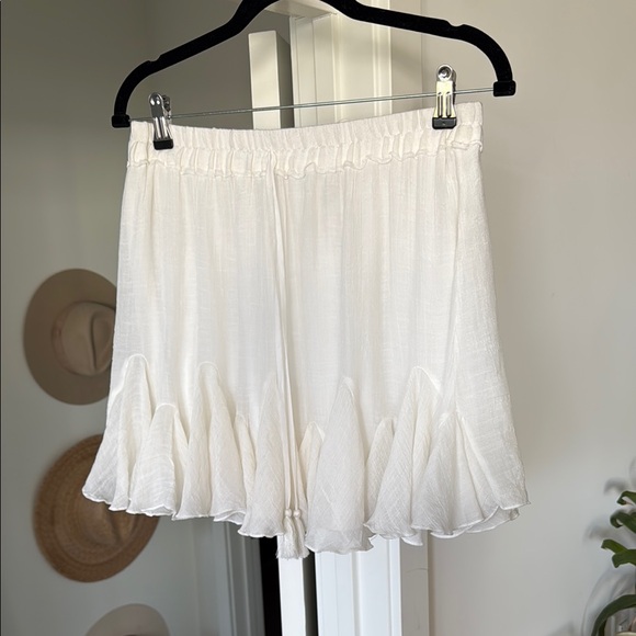 NWT Elegant White Ruffle Skirt - Picture 4 of 10